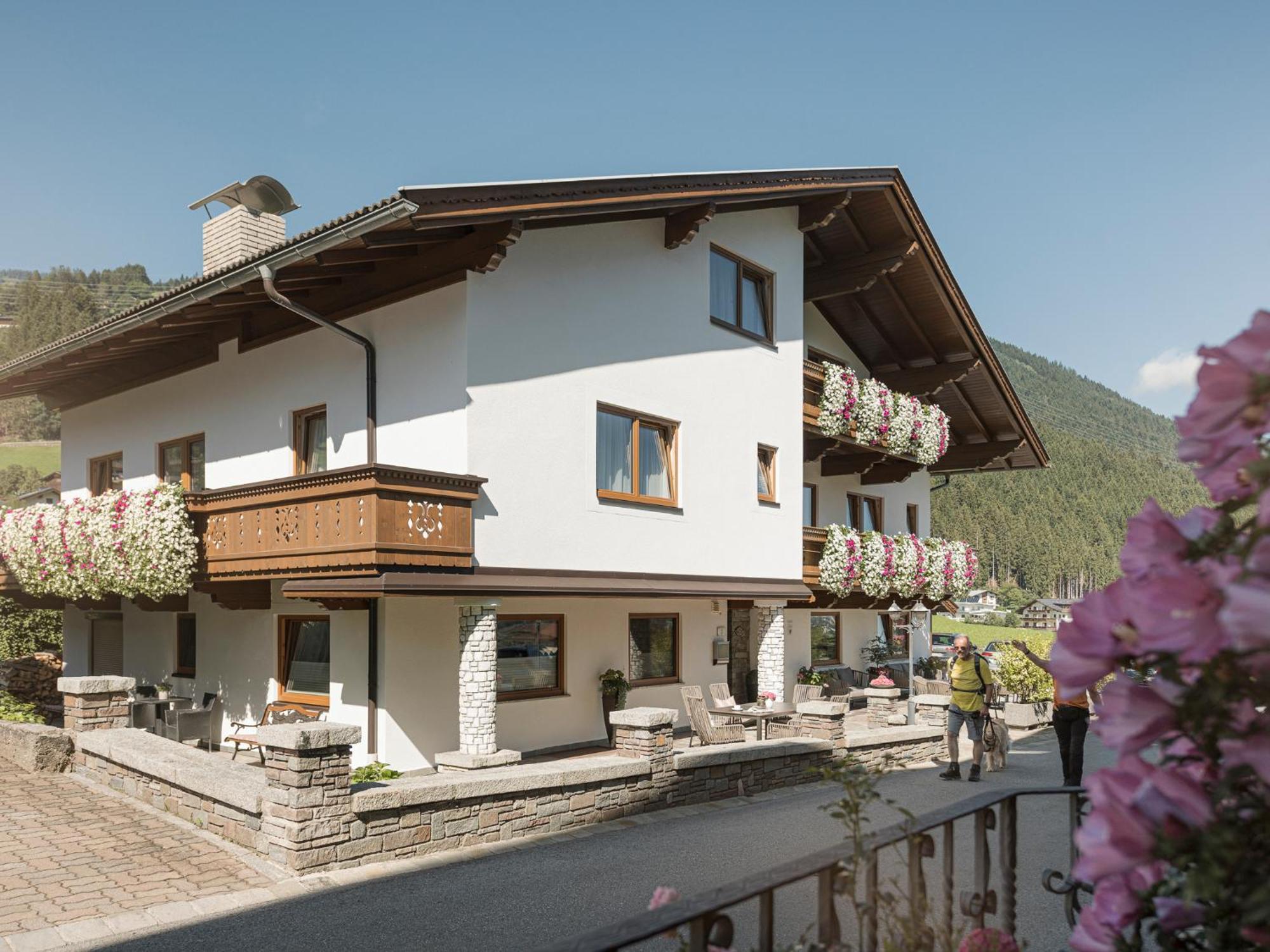 Haus Christine Hotel Рид им Цилертал Екстериор снимка